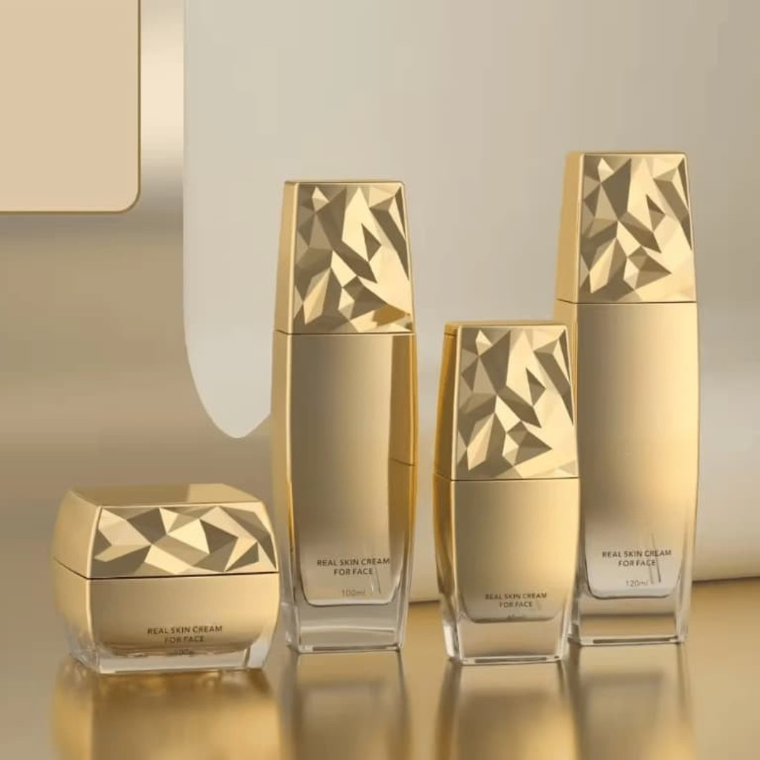 bộ chai lọ mỹ phẩm màu vàng