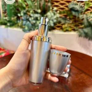 chai đựng serum và hũ đựng kem dưỡng