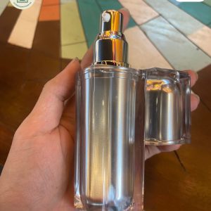 chai đựng serum và hũ đựng kem dưỡng