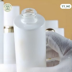 chai đựng thuỷ tinh trắng