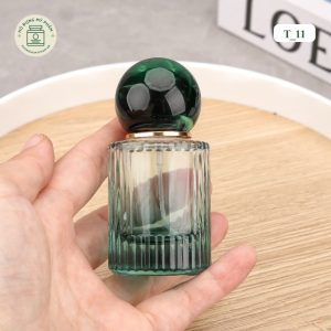 Mẫu chai nước hoa thủy tinh vân dọc màu xanh ngọc và đen obsidian mã T11 sang trọng